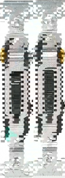 3 Pole, 120 to 277 VAC, 15 Amp, Commercial Grade Toggle Three Way Switch